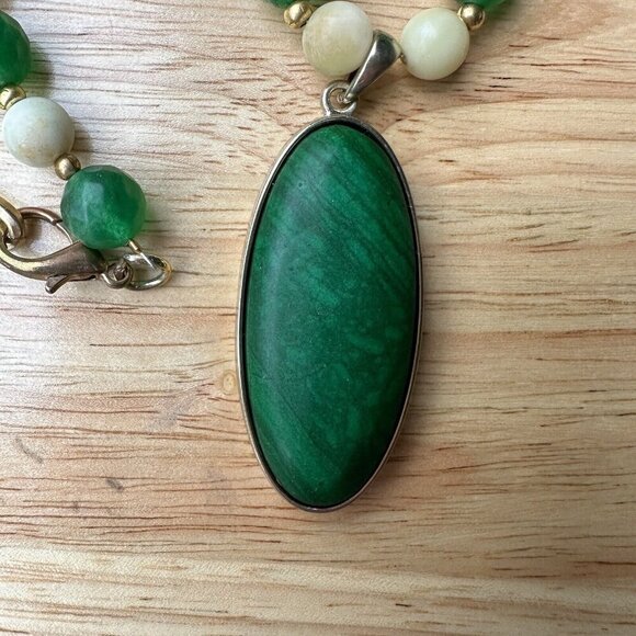 Vintage Green White Nephrite Jade Pendant Necklace‎ Gold Plated Beads Spacer 22" - Picture 2 of 8